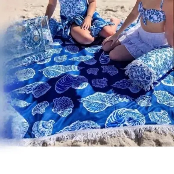 BNWT Lilly Pulitzer GWP Beach Blanket - Picture 3 of 3